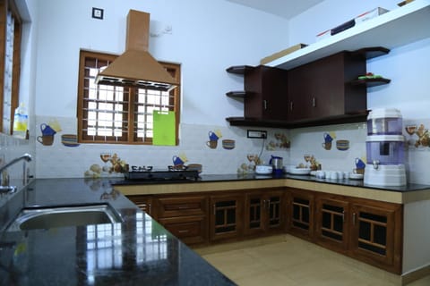 White Clouds Cottage Munnar Vacation rental in Kerala