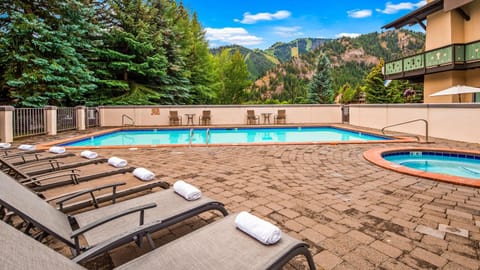 Pool view, Swimming pool