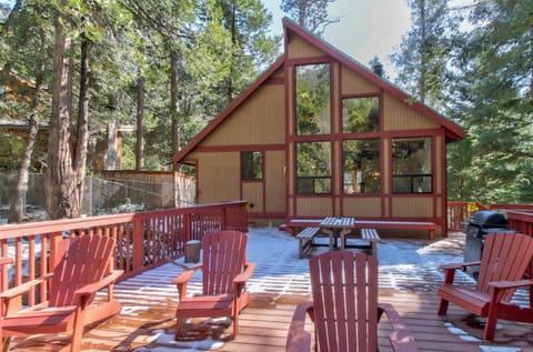 Strawberry Creek Cabin House in Idyllwild-Pine Cove