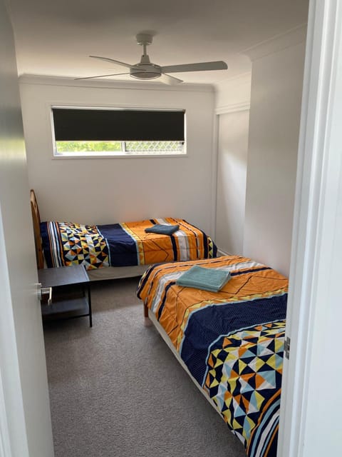 2BD Family or Couple Guesthouse Upstairs near Turf club, HOTA in Bundall Bed and Breakfast in Gold Coast