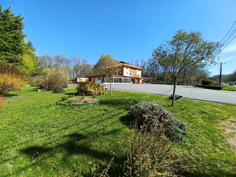 Property building, Natural landscape, Garden, Garden view