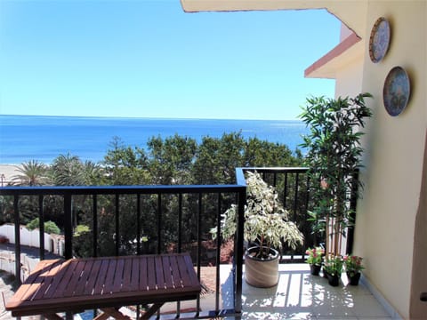 Balcony/Terrace, Beach, Pool view, Sea view