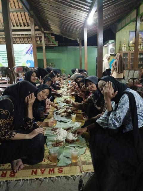 Pendopo Kayuwanan Homestay Syariah Vacation rental in Special Region of Yogyakarta