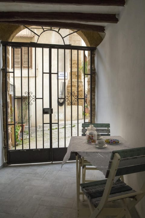 Coraje Room & Breakfast Bed and Breakfast in Sciacca