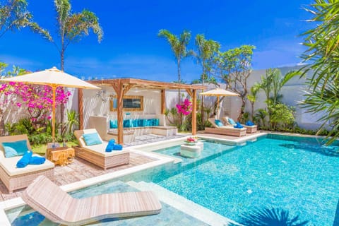 Patio, Day, Garden, Garden view, Pool view, Swimming pool, sunbed