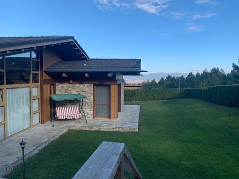 Property building, Facade/entrance, Garden