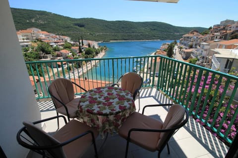 View (from property/room), Balcony/Terrace
