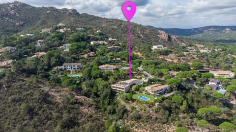 Neighbourhood, Natural landscape, Bird's eye view