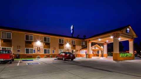 Best Western Antelope Inn & Suites Hotel in Red Bluff