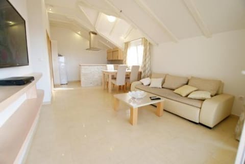 Apartman Luke beach 4+1 id 711 Apartment in Murter