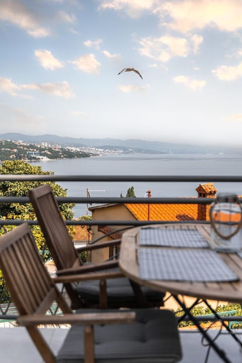 New cosy apartments with private parking Apartment in Opatija