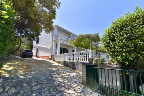 Property building, Street view