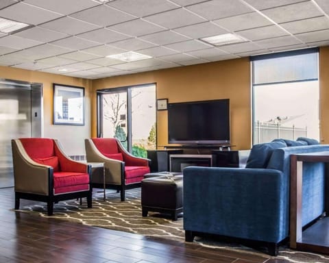 Quality Inn & Suites NJ State Capital Area Hotel in Morrisville