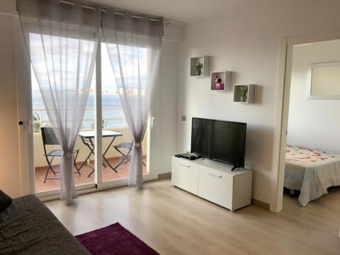 Living room, Dining area, Sea view