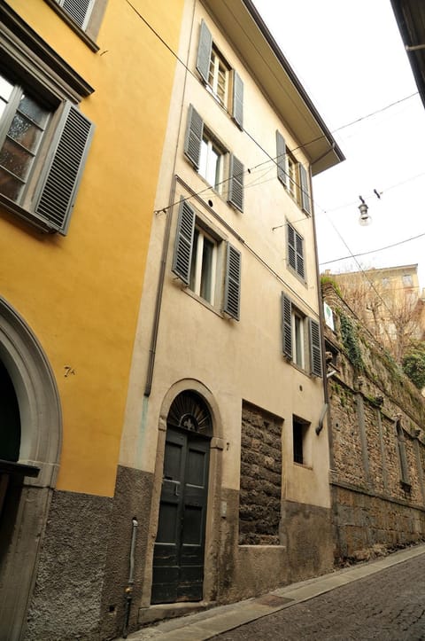 FEEL - Arco Antico Condominio in Bergamo