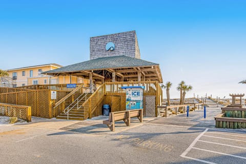 ​Sandpiper cove Hotel in Destin