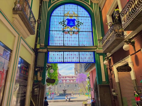 Day, Neighbourhood, City view, Street view, Location