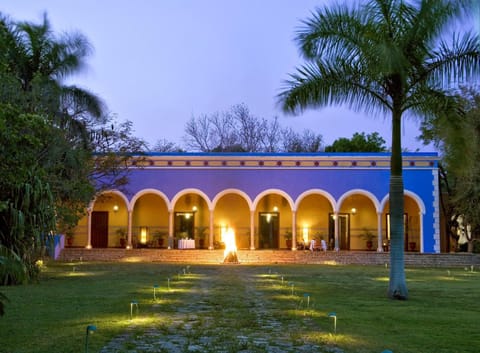 Facade/entrance, Night, Natural landscape, Garden, Garden view