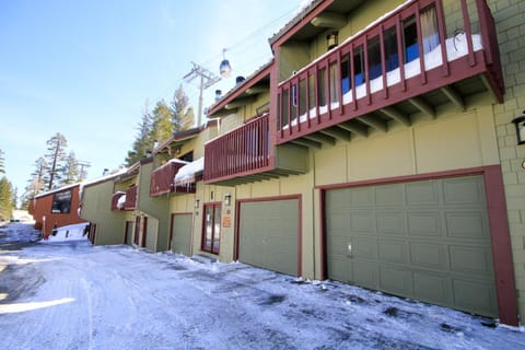 Courchevel #51 House in Mammoth Lakes