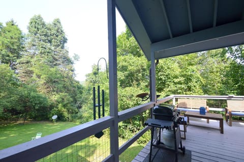 Serendipity - Large 5BR with a Hot Tub Haus in Shenandoah Valley