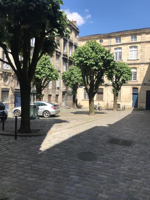 Property building, Quiet street view