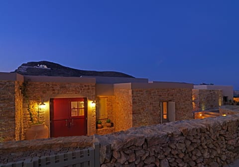 Themonies Luxury Suites Hotel in Folegandros Municipality