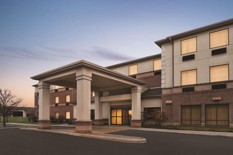 Country Inn & Suites by Radisson, Dayton South, OH | Centerville ...