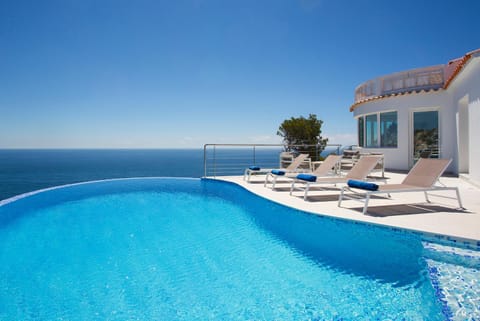 Patio, Facade/entrance, Balcony/Terrace, Beach, Pool view, Sea view, Swimming pool, Swimming pool