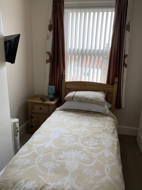 Oakwell Guest House Bed and Breakfast in Bridlington