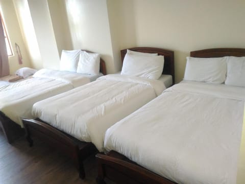 PRIVATE suite AT CAMP JOHN HAY FOREST LODGE Condo in Baguio