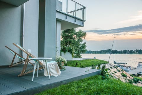 Balcony/Terrace, Lake view