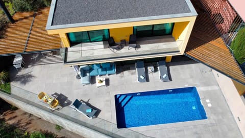 Eden Sun - A Modern Luxury Villa with a Panoramic View Villa in Madeira District