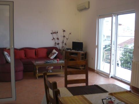 Apartments by the sea Trogir - 15030 Apartamento in Okrug Gornji