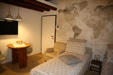 Masone Home Apartment in Modena