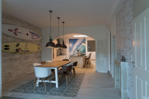 Coffee/tea facilities, Dining area