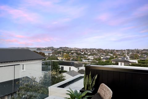 The Bays Bed & Breakfast Bed and Breakfast in Auckland