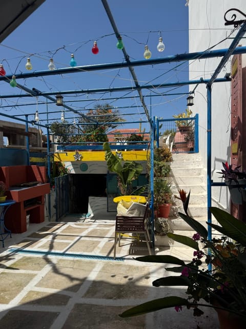 2-Bedroom Blue & White House with Garden and Beach House in Platanias