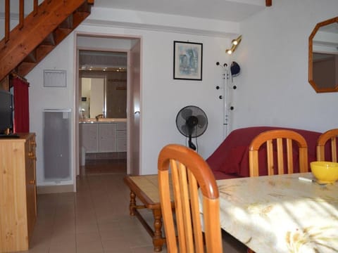 Maison cosy avec mezzanine, terrasse, piscine et parking – Saint-Cyprien - FR-1-225D-558 House in Saint-Cyprien