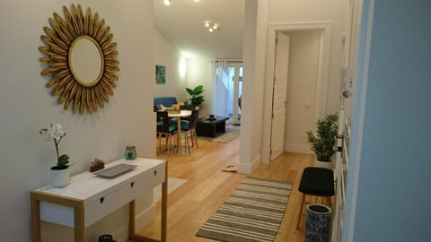 Living room, Photo of the whole room, Decorative detail, Seating area