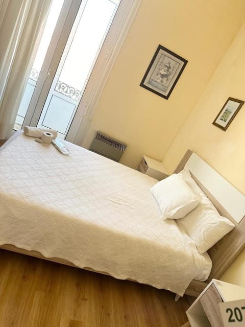 Central Guest House Bed and Breakfast in Coimbra District, Portugal