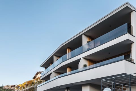 Property building, View (from property/room), Balcony/Terrace