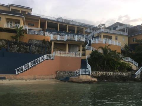 Moxons Beach Club Hotel in Jamaica