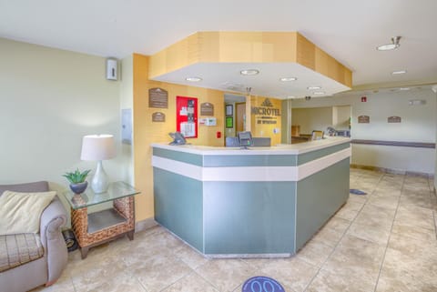 Microtel Inn & Suites by Wyndham Gulf Shores Hotel in Gulf Shores