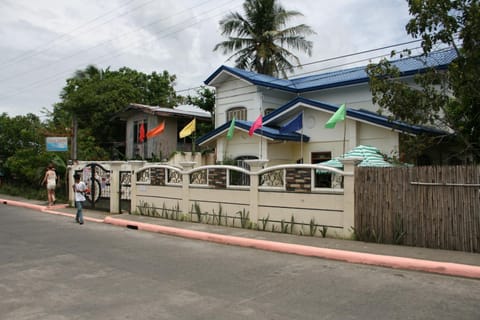 Donsol Aguluz Homestay Location de vacances in Bicol
