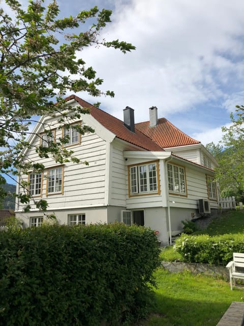Stryn - house by the river Haus in Vestland
