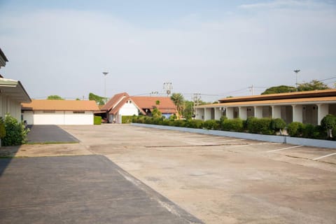 Property building, Street view, Parking