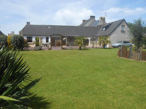 Property building, Garden, Inner courtyard view