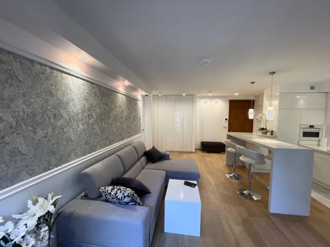 Luxury PRIMA Apartment City Nowy Świat Appartement in Warsaw