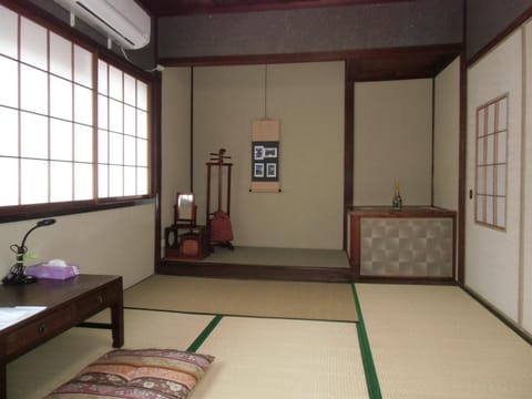 Kanazawa Share House GAOoo Bed and Breakfast in Kanazawa