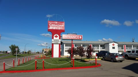Canadian Motor Inn Motel in Grande Prairie